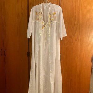 Vintage Lord & Taylor matching night gown and robe Size Women's Petite 9